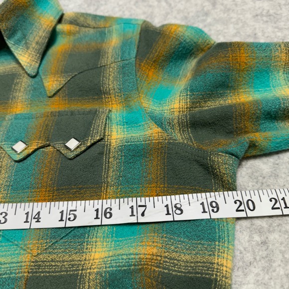 VTG Rockmount Ranchwear Snap Flannel Plaid Western Shirt Women M Sawtooth Pocket - Picture 6 of 10